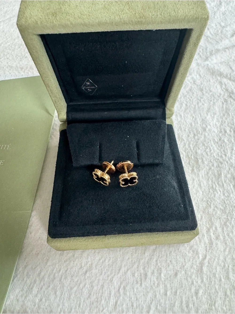 Van Cleef & Arpels Sweet Alhambra earstuds